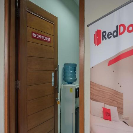 RedDoorz Plus near Semanggi Dżakarta Zewnętrze zdjęcie