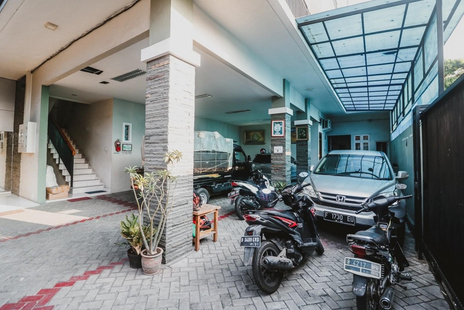 RedDoorz Plus near Semanggi Dżakarta Zewnętrze zdjęcie