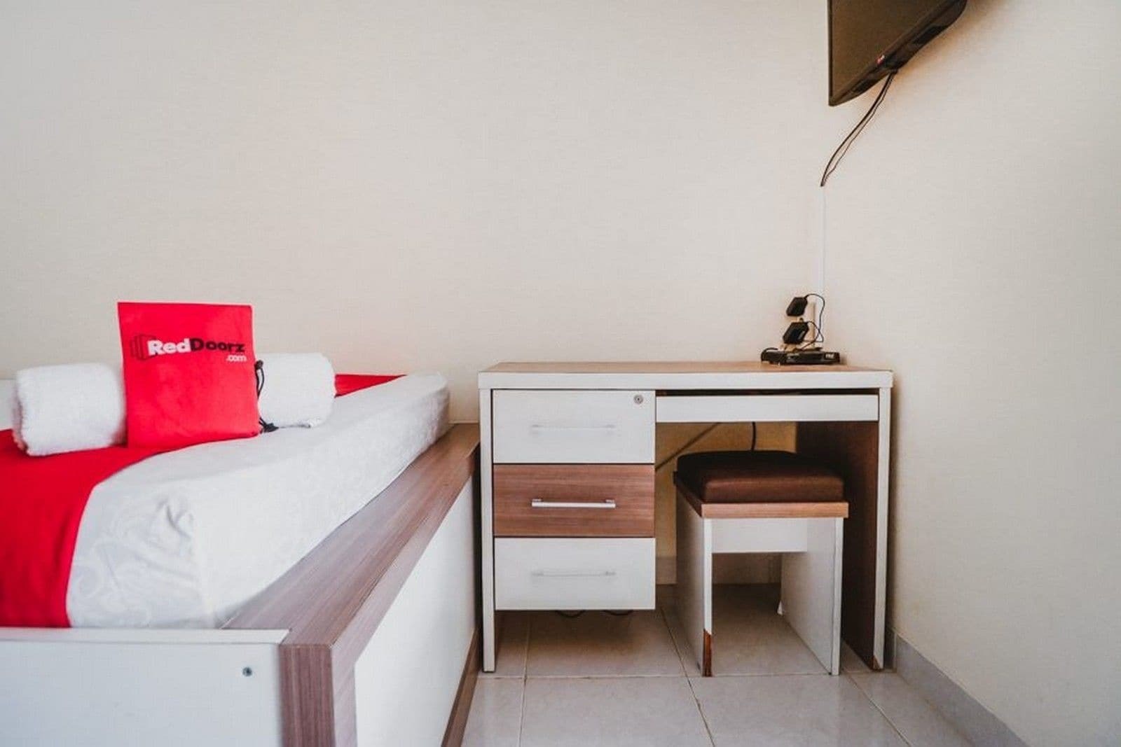 RedDoorz Plus near Semanggi Dżakarta Zewnętrze zdjęcie