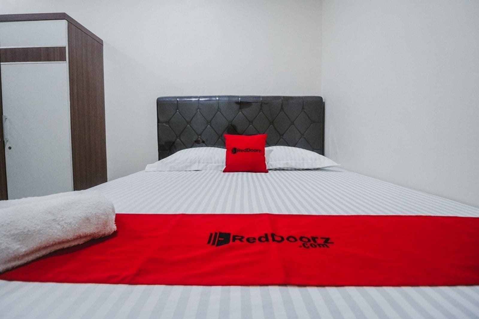 RedDoorz Plus near Semanggi Dżakarta Zewnętrze zdjęcie